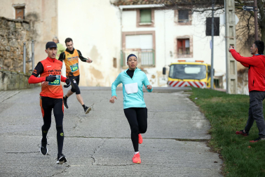 Participantes en la I Carrera de los Inocentes en Ayegui celebrada este domingo,  28 de diciembre