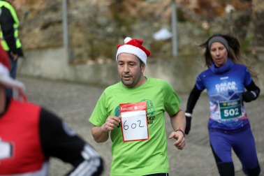Participantes en la I Carrera de los Inocentes en Ayegui celebrada este domingo,  28 de diciembre