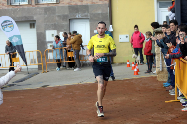 Participantes en la I Carrera de los Inocentes en Ayegui celebrada este domingo,  28 de diciembre
