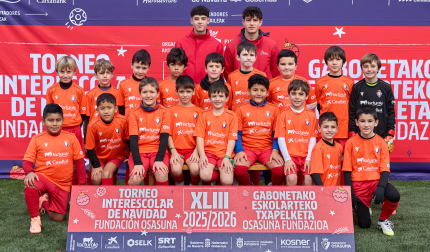 SAN IGNACIO JESUITAS. El equipo lo integran Teo Lezáun, Alejandro Amézqueta, Jefferson Laica, Carlos Jiménez, Alex Asenov, Raymundo Soldevilla, Martín Vilariño, Javier Armendáriz, Iñigo González, Alezander Jean, Javier Huici, Miguel Esquíroz, Aritz Pons, Martín Pascual, Víctor Llander, Matías Cano, Tirso Araújo y Xavier Sardina.