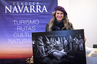 Ainhoa Tejerina, ganadora del premio 'Emoción en blanco y negro' con una imagen del Carnaval de Lantz