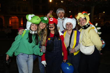 Foto de los disfraces de Nochevieja 2025 en Pamplona: ¡bienvenido, 2026!