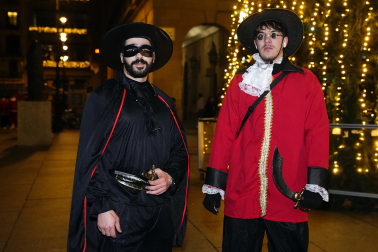Foto de los disfraces de Nochevieja 2025 en Pamplona: ¡bienvenido, 2026!