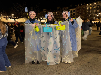 Foto de los disfraces de Nochevieja 2025 en Pamplona.