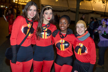 Fotos de los disfraces de Nochevieja 2025 en Pamplona.