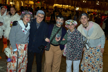 Fotos de los disfraces de Nochevieja 2025 en Pamplona.