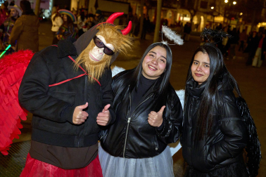 Fotos de los disfraces de Nochevieja 2025 en Pamplona.