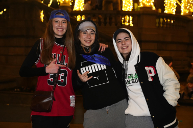 Fotos de los disfraces de Nochevieja 2025 en Pamplona.