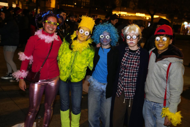 Fotos de los disfraces de Nochevieja 2025 en Pamplona.