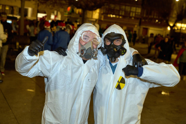 Fotos de los disfraces de Nochevieja 2025 en Pamplona.