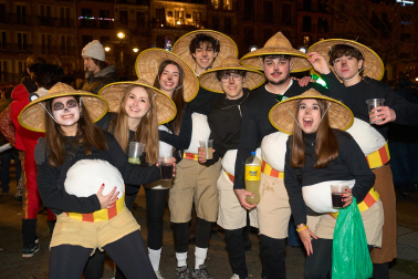 Fotos de los disfraces de Nochevieja 2025 en Pamplona.