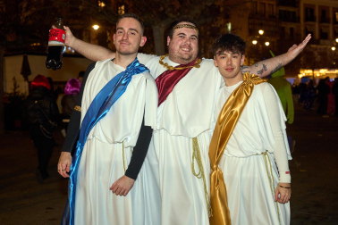 Fotos de los disfraces de Nochevieja 2025 en Pamplona.