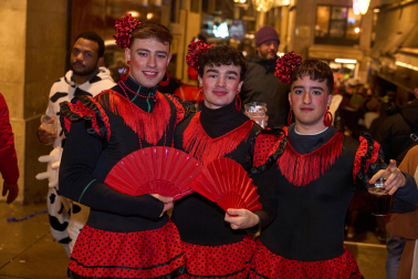 Fotos de los disfraces de Nochevieja 2025 en Pamplona.