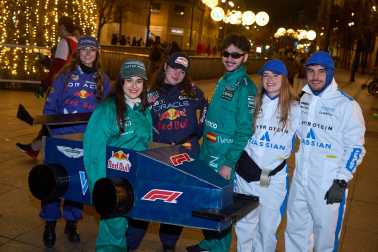 Fotos de los disfraces de Nochevieja 2025 en Pamplona.