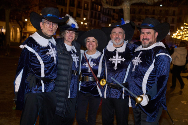 Fotos de los disfraces de Nochevieja 2025 en Pamplona.
