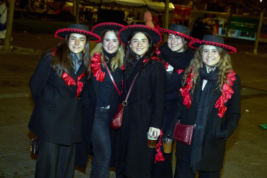Fotos de los disfraces de Nochevieja 2025 en Pamplona.