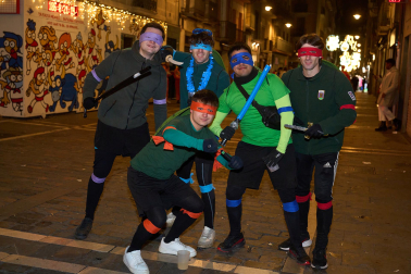 Fotos de los disfraces de Nochevieja 2025 en Pamplona.
