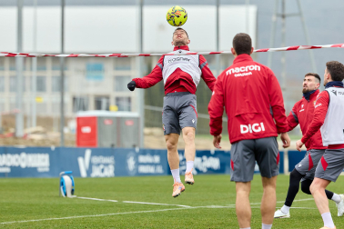 Fotos del primer entrenamiento del año de Osasuna en Tajonar.