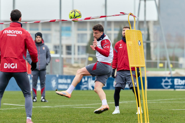 Fotos del primer entrenamiento del año de Osasuna en Tajonar.
