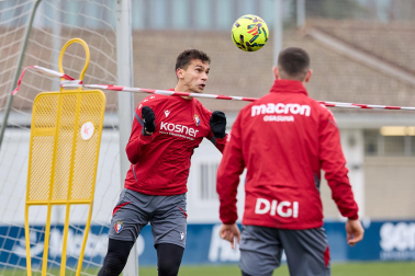 Fotos del primer entrenamiento del año de Osasuna en Tajonar.