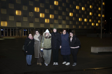 *A: Irati Aizpurua San Román *F: 03-01-26 *T: Ambiente previo al concierto de Amaia. *L: Navarra Arena, Pamplona.