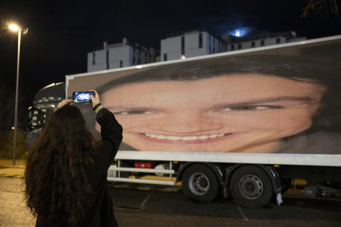 *A: Irati Aizpurua San Román *F: 03-01-26 *T: Ambiente previo al concierto de Amaia. *L: Navarra Arena, Pamplona.