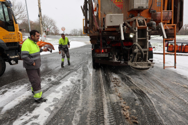 Fotos del temporal de nieve en la A-15 y la A-10