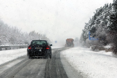 Fotos del temporal de nieve en la A-15 y la A-10