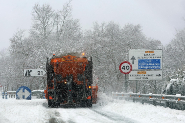 Fotos del temporal de nieve en la A-15 y la A-10