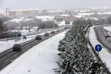 Fotos del temporal de nieve en la A-15 y la A-10