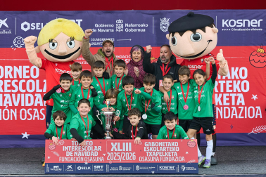 Partidos de las finales de consolación, mixta y femenina del Torneo Interescolar de Tajonar 2025 con la entrega de trofeos y premios