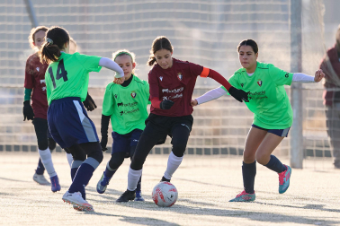 Partidos de las finales de consolación, mixta y femenina del Torneo Interescolar de Tajonar 2025 con la entrega de trofeos y premios