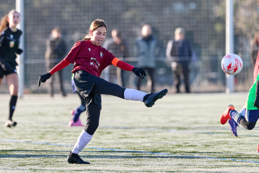 Partidos de las finales de consolación, mixta y femenina del Torneo Interescolar de Tajonar 2025 con la entrega de trofeos y premios