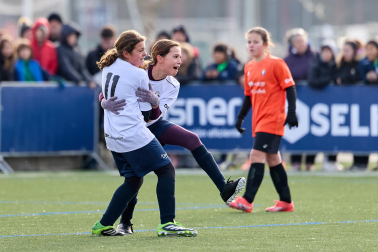 Partidos de las finales de consolación, mixta y femenina del Torneo Interescolar de Tajonar 2025 con la entrega de trofeos y premios
