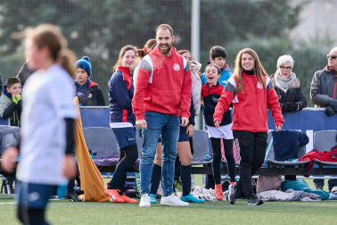 Partidos de las finales de consolación, mixta y femenina del Torneo Interescolar de Tajonar 2025 con la entrega de trofeos y premios