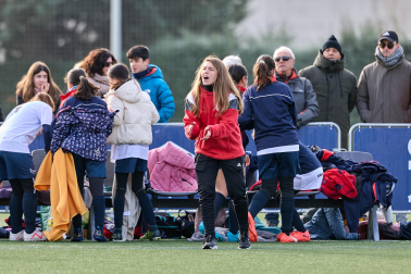 Partidos de las finales de consolación, mixta y femenina del Torneo Interescolar de Tajonar 2025 con la entrega de trofeos y premios