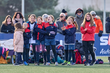 Partidos de las finales de consolación, mixta y femenina del Torneo Interescolar de Tajonar 2025 con la entrega de trofeos y premios