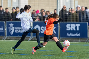 Partidos de las finales de consolación, mixta y femenina del Torneo Interescolar de Tajonar 2025 con la entrega de trofeos y premios