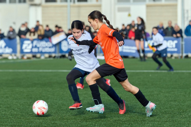 Partidos de las finales de consolación, mixta y femenina del Torneo Interescolar de Tajonar 2025 con la entrega de trofeos y premios