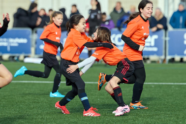 Partidos de las finales de consolación, mixta y femenina del Torneo Interescolar de Tajonar 2025 con la entrega de trofeos y premios