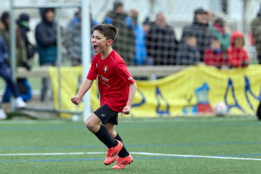 Partidos de las finales de consolación, mixta y femenina del Torneo Interescolar de Tajonar 2025 con la entrega de trofeos y premios