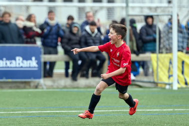 Partidos de las finales de consolación, mixta y femenina del Torneo Interescolar de Tajonar 2025 con la entrega de trofeos y premios