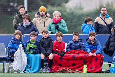 Partidos de las finales de consolación, mixta y femenina del Torneo Interescolar de Tajonar 2025 con la entrega de trofeos y premios