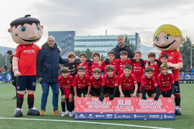 Partidos de las finales de consolación, mixta y femenina del Torneo Interescolar de Tajonar 2025 con la entrega de trofeos y premios