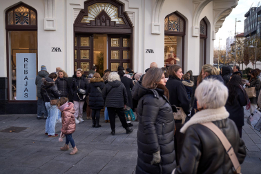 Comienzo de las rebajas de enero en Pamplona