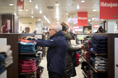 Comienzo de las rebajas de enero en Pamplona