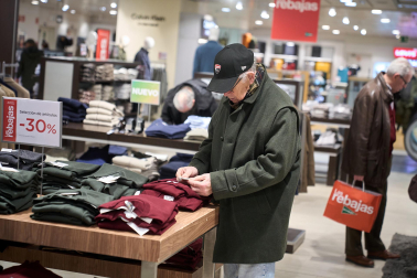 Comienzo de las rebajas de enero en Pamplona