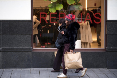 Comienzo de las rebajas de enero en Pamplona