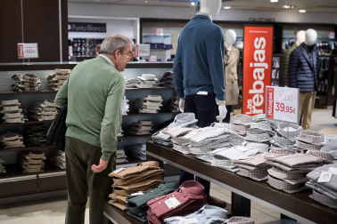 Comienzo de las rebajas de enero en Pamplona