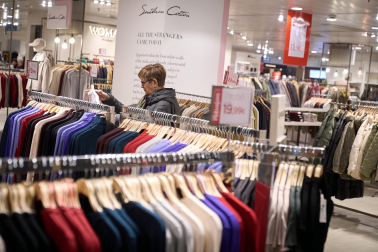 Comienzo de las rebajas de enero en Pamplona